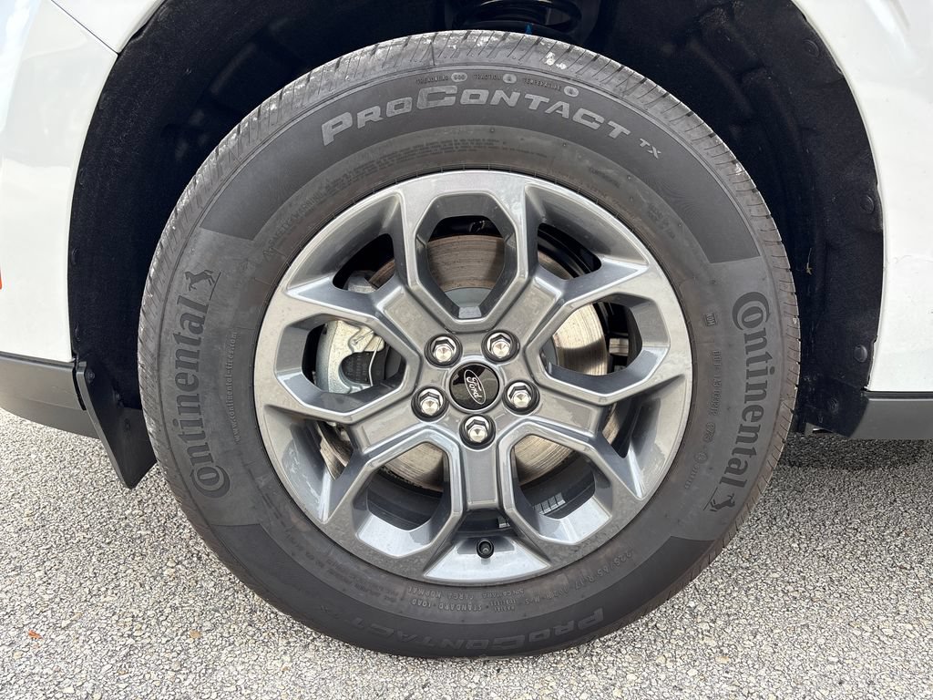 Certified 2025 Ford Maverick XLT w/ Equipment Group 302A AWD/4WD image 15