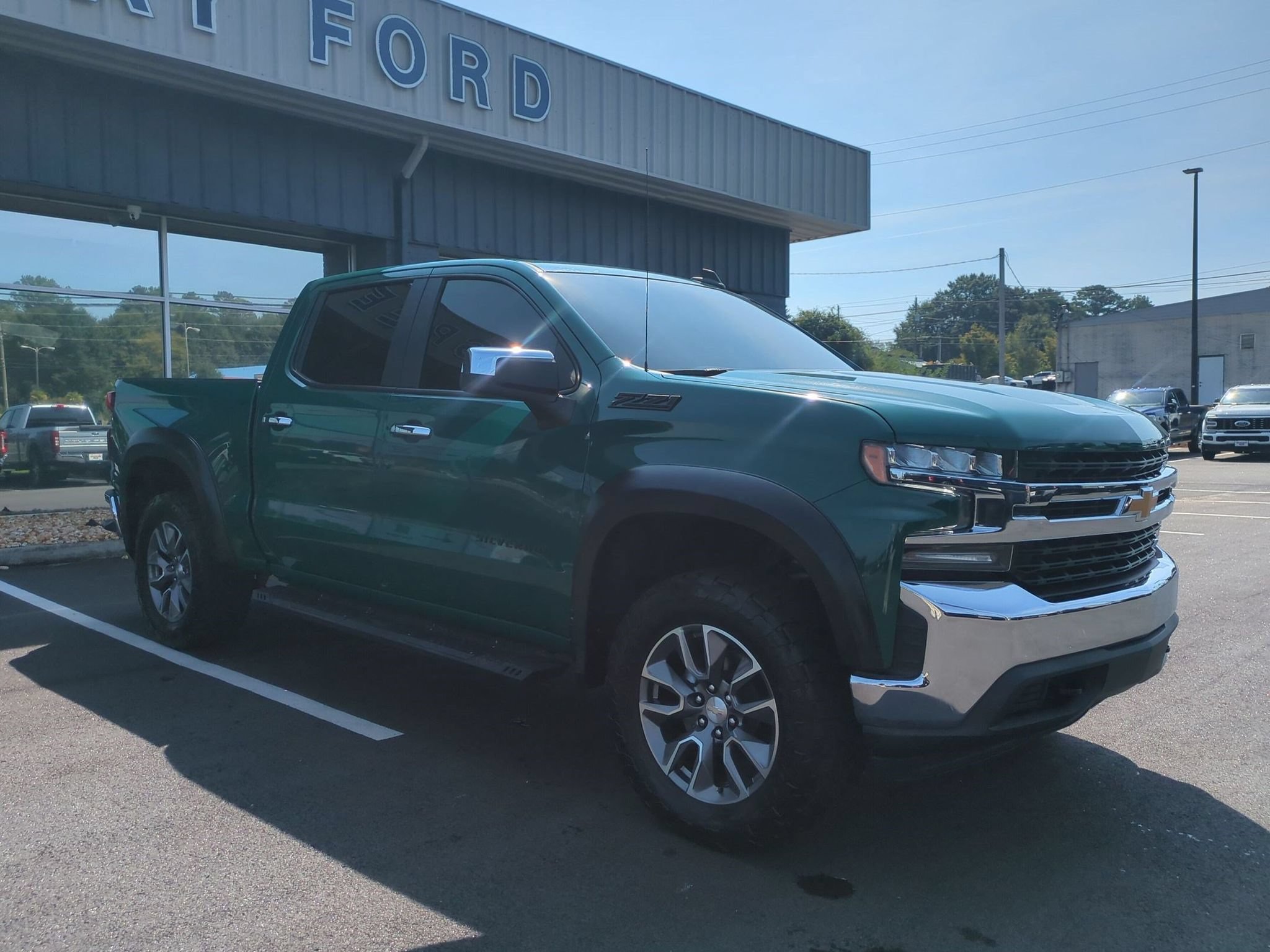Used 2021 Chevrolet Silverado 1500 LT w/ All Star Edition Plus AWD/4WD image 3