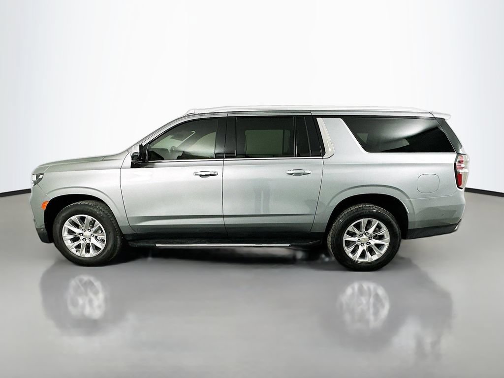 Used 2023 Chevrolet Suburban Premier w/ Advanced Technology Package AWD/4WD image 10