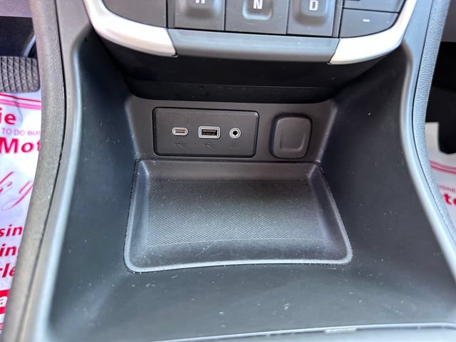 Used 2022 GMC Terrain SLE w/ Driver Convenience Package FWD image 14