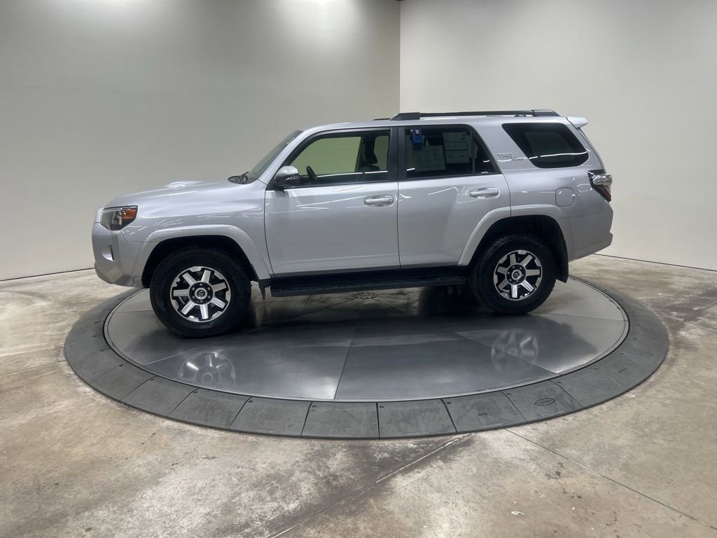 Used 2024 Toyota 4Runner TRD Off-Road Premium image 2