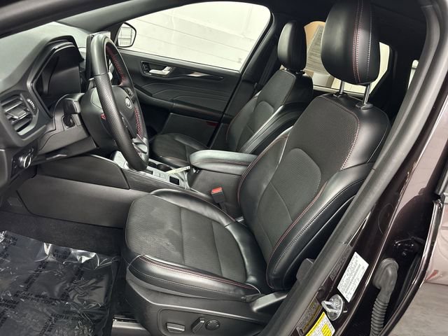 Certified 2023 Ford Escape ST-Line w/ Tech Pack #1 image 3