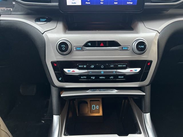 Certified 2023 Ford Explorer XLT w/ Equipment Group 202A image 19