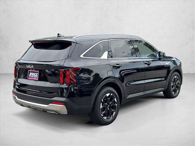 Used 2024 Kia Sorento S FWD image 5
