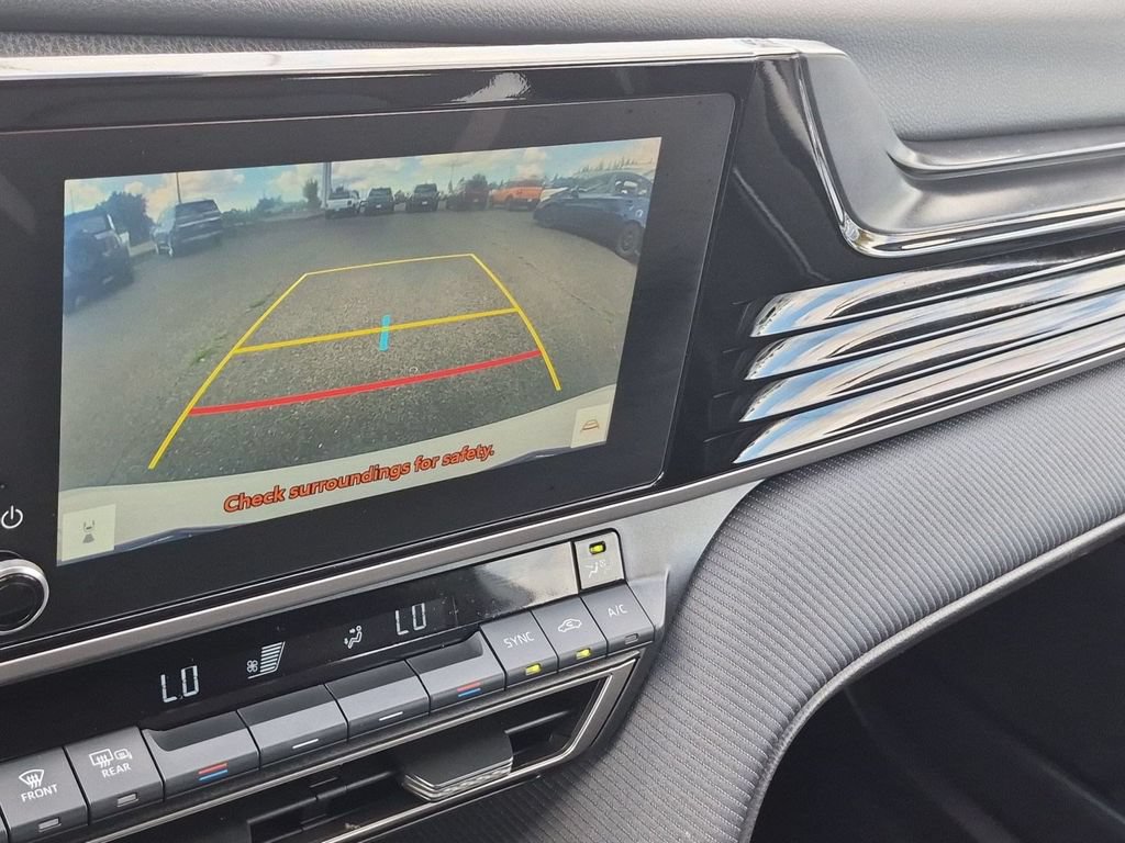 Used 2025 Toyota Camry SE FWD image 18