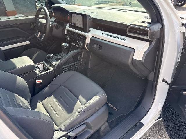Used 2024 Toyota Tacoma TRD Off-Road AWD/4WD image 19