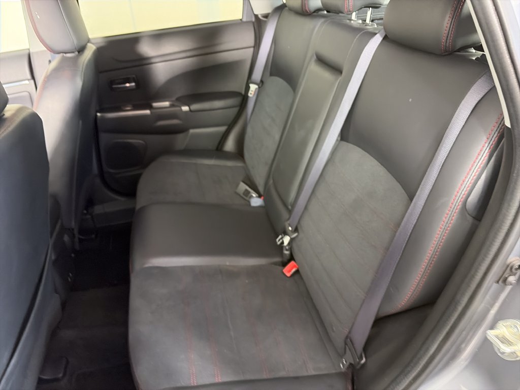 Used 2024 Mitsubishi Outlander Sport SE AWD/4WD image 13