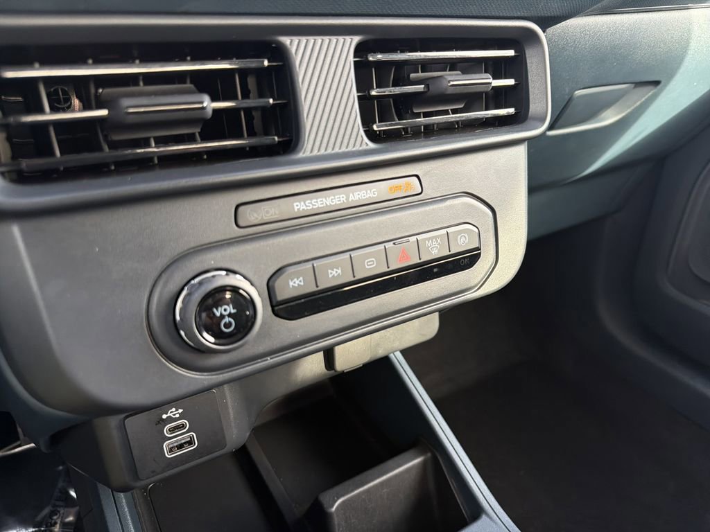 Certified 2025 Ford Maverick XL w/ Equipment Group 102A image 24