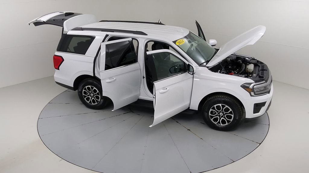 Certified 2024 Ford Expedition XLT image 50