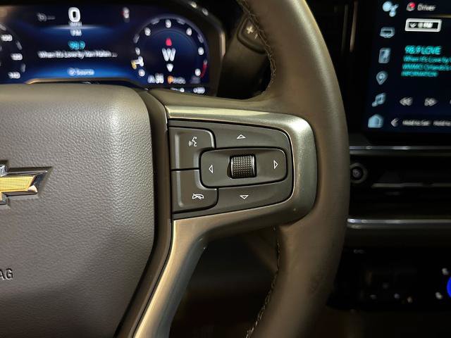 Used 2025 Chevrolet Silverado 2500 LT w/ Leather Package AWD/4WD image 16