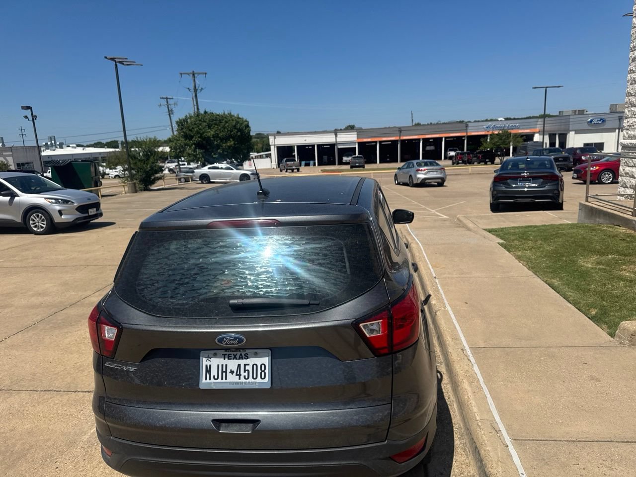 Certified 2019 Ford Escape S FWD image 5