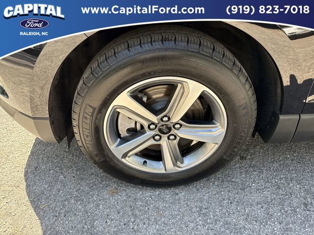 Certified 2024 Ford Edge SEL w/ Convenience Package AWD/4WD image 13