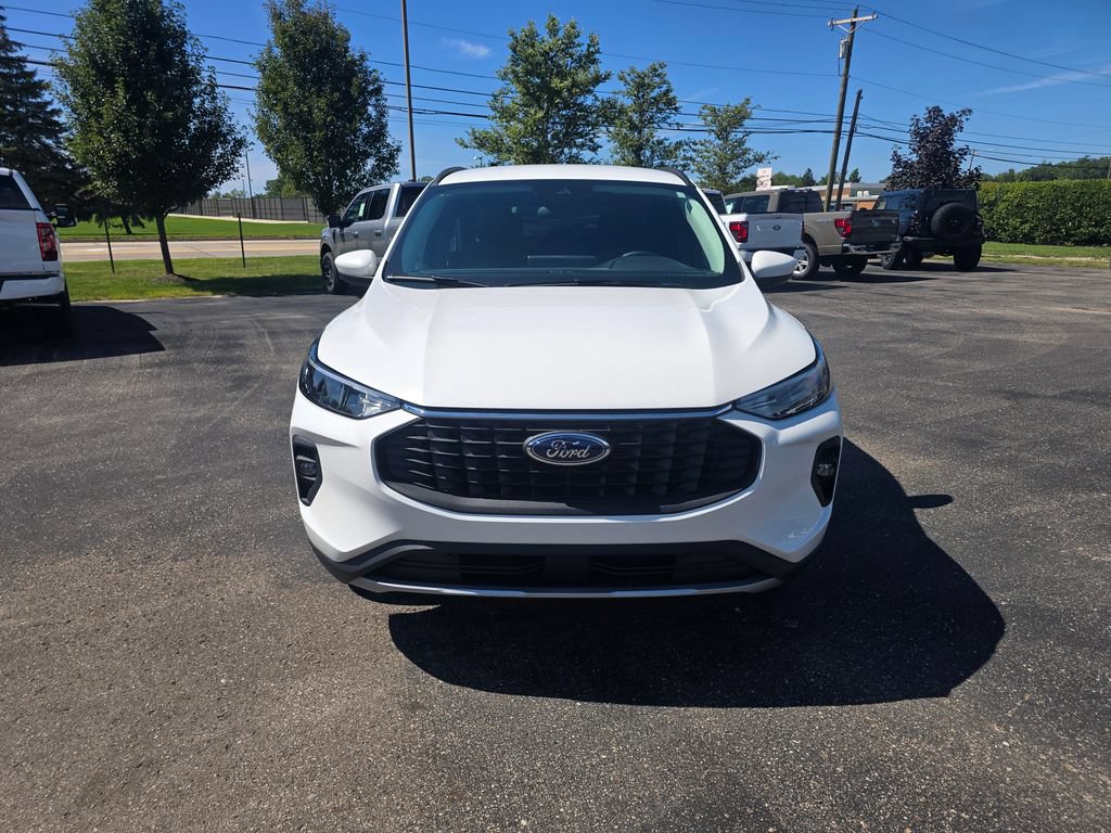 Certified 2026 Ford Escape SE FWD image 8
