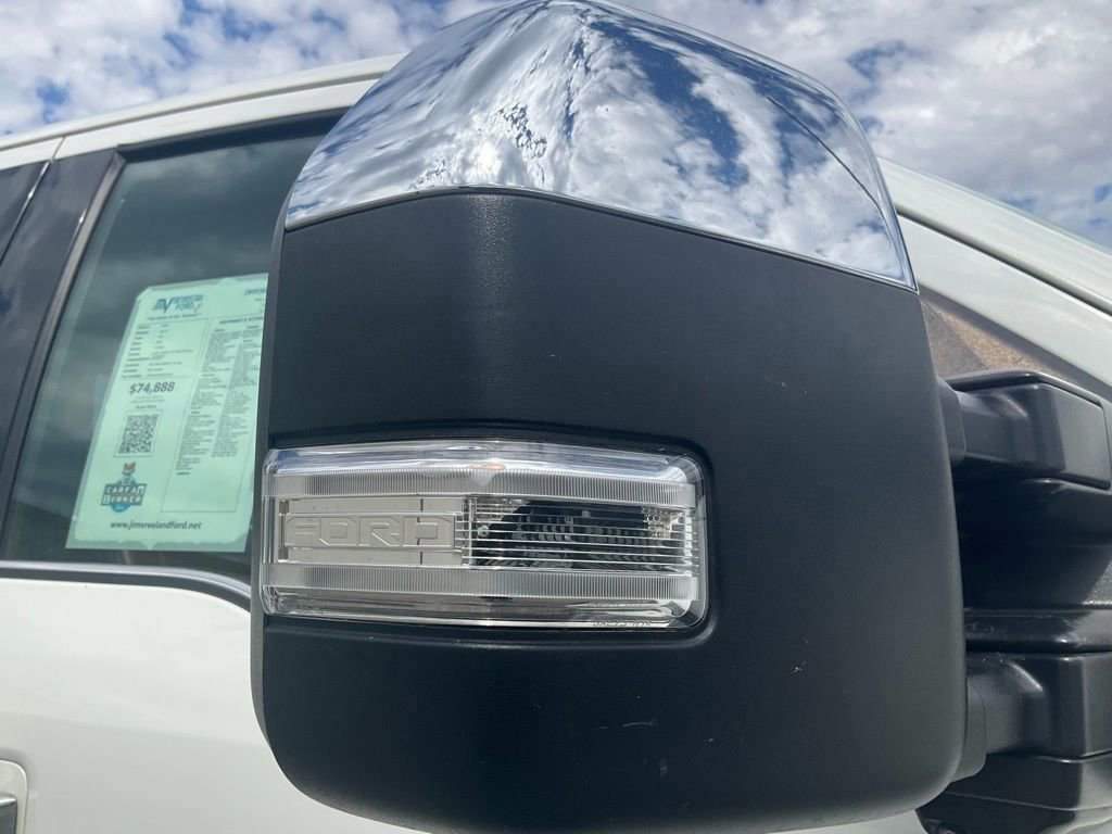 Certified 2022 Ford F350 Platinum w/ FX4 Off-Road Package image 23