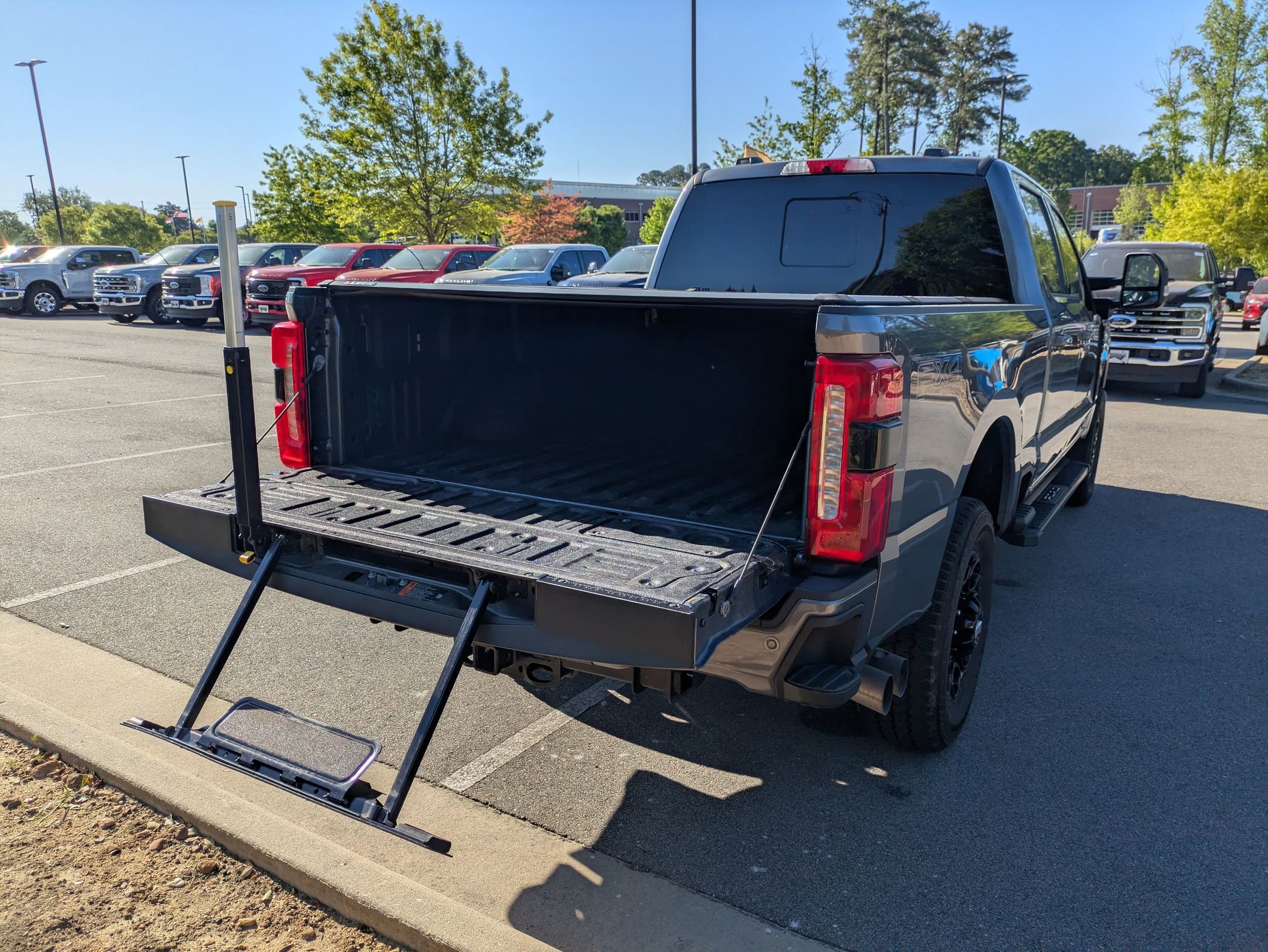 Certified 2024 Ford F350 Lariat w/ Lariat Ultimate Package AWD/4WD image 7