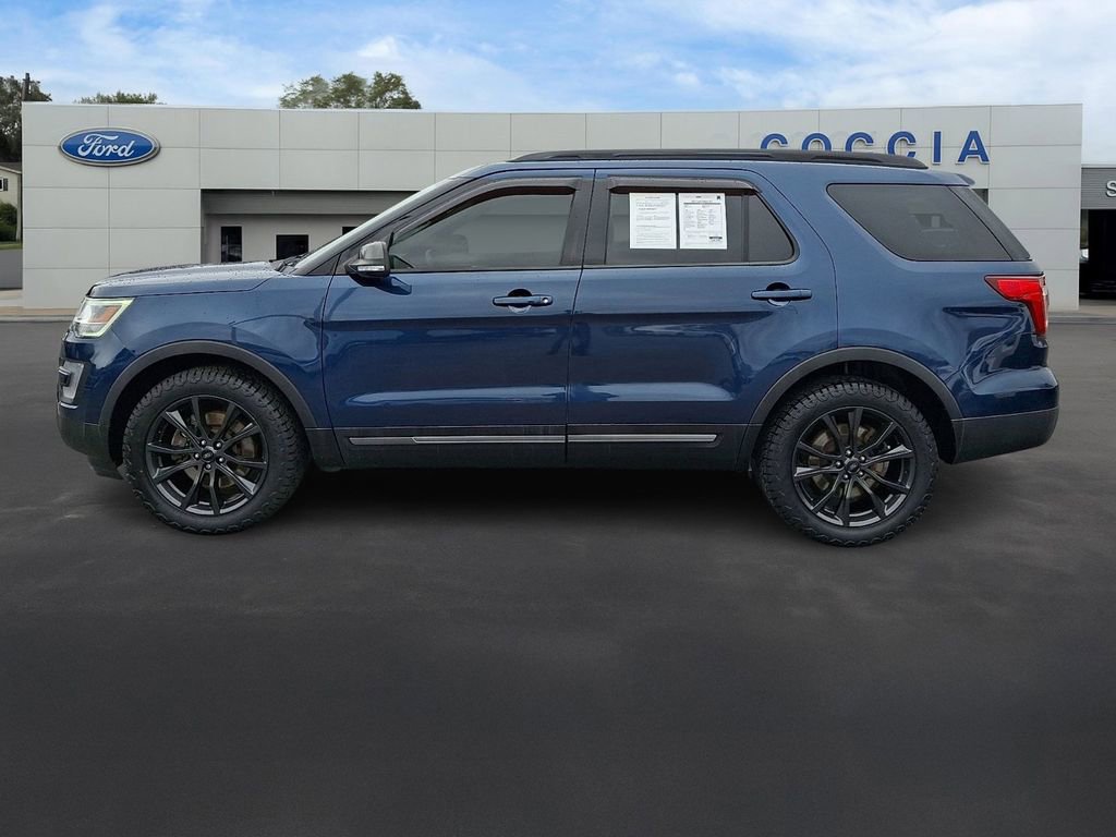 Certified 2017 Ford Explorer XLT w/ Equipment Group 202A image 7