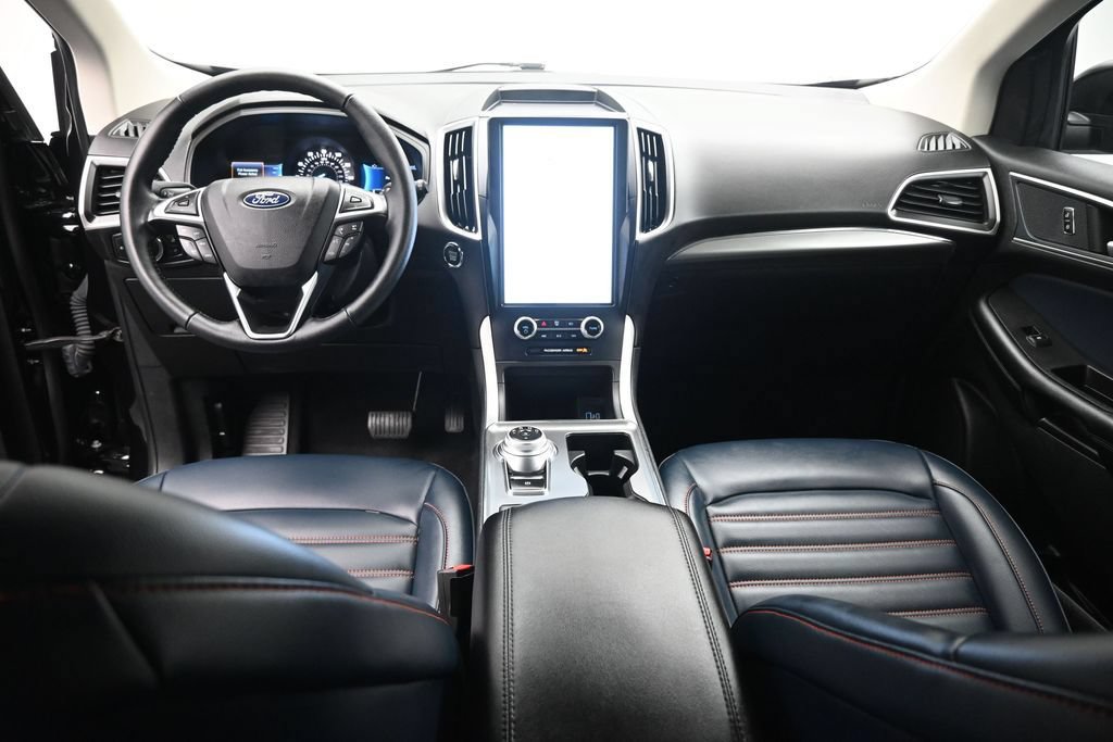 Certified 2024 Ford Edge SEL w/ Sport Appearance Package AWD/4WD image 18