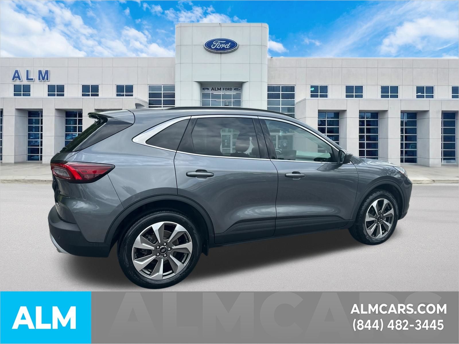 Certified 2025 Ford Escape Platinum AWD/4WD image 5