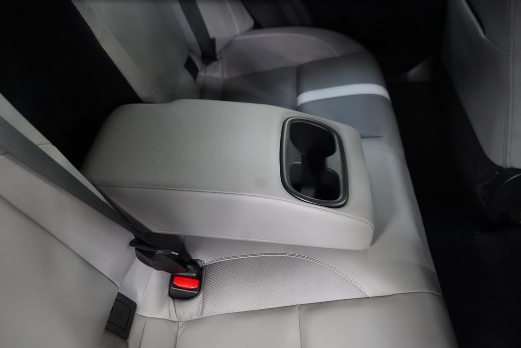 Used 2025 Toyota Camry SE w/ Convenience Package FWD image 26