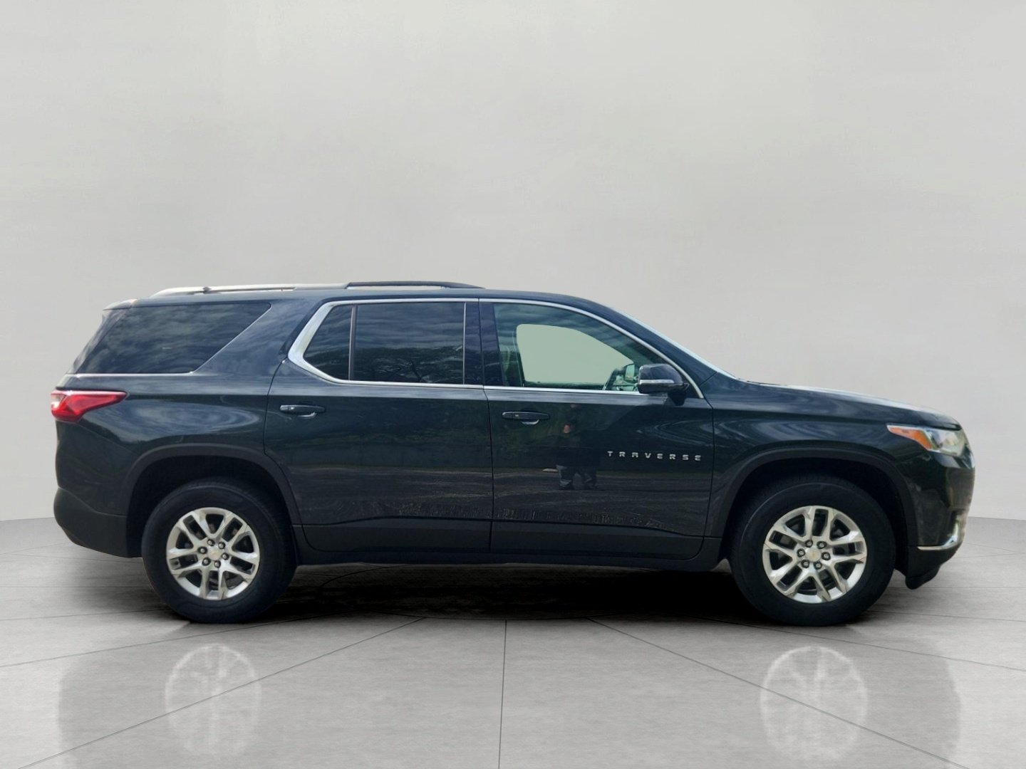 Used 2018 Chevrolet Traverse LT FWD image 6