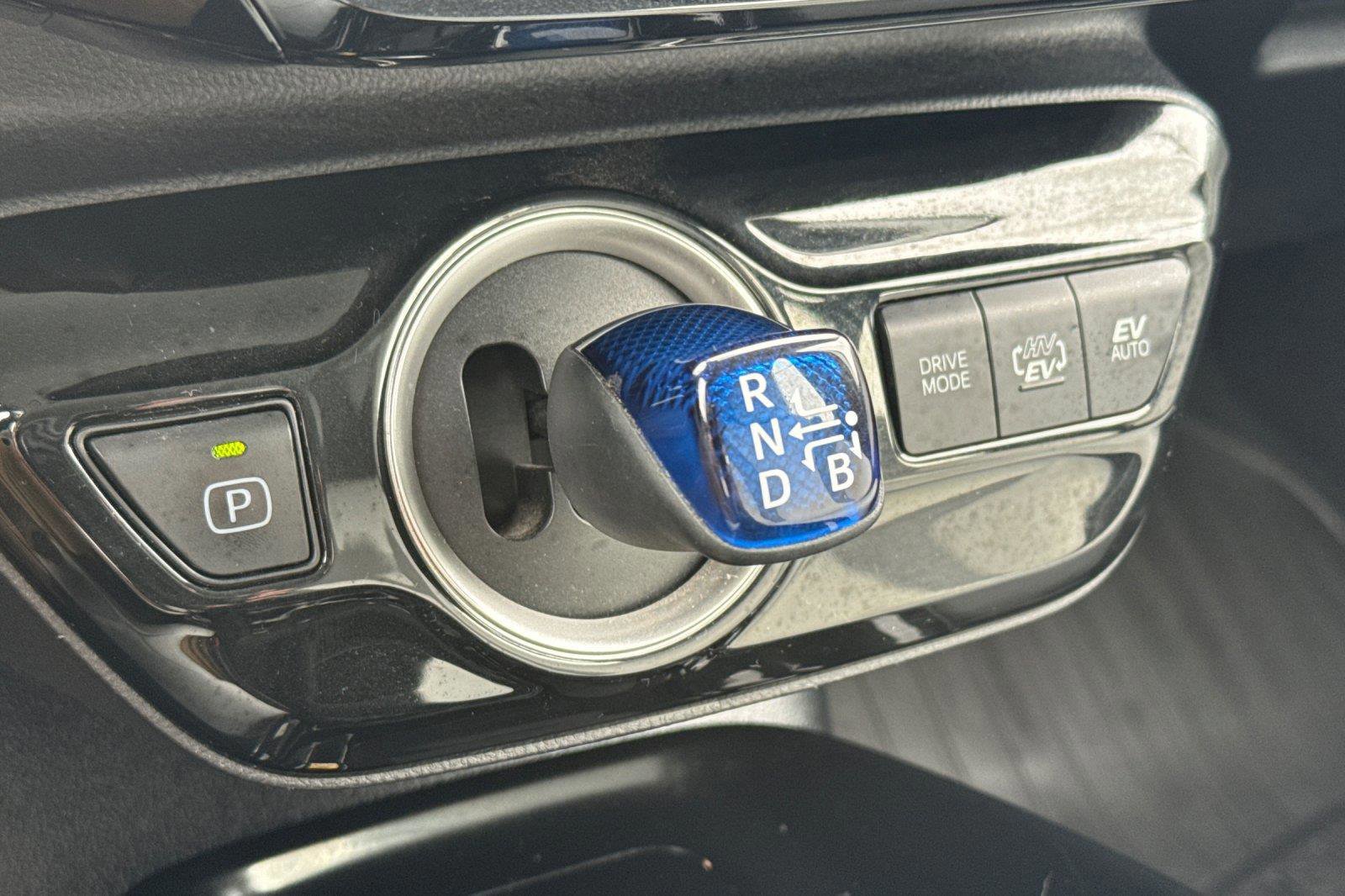 Used 2020 Toyota Prius Prime Limited image 25