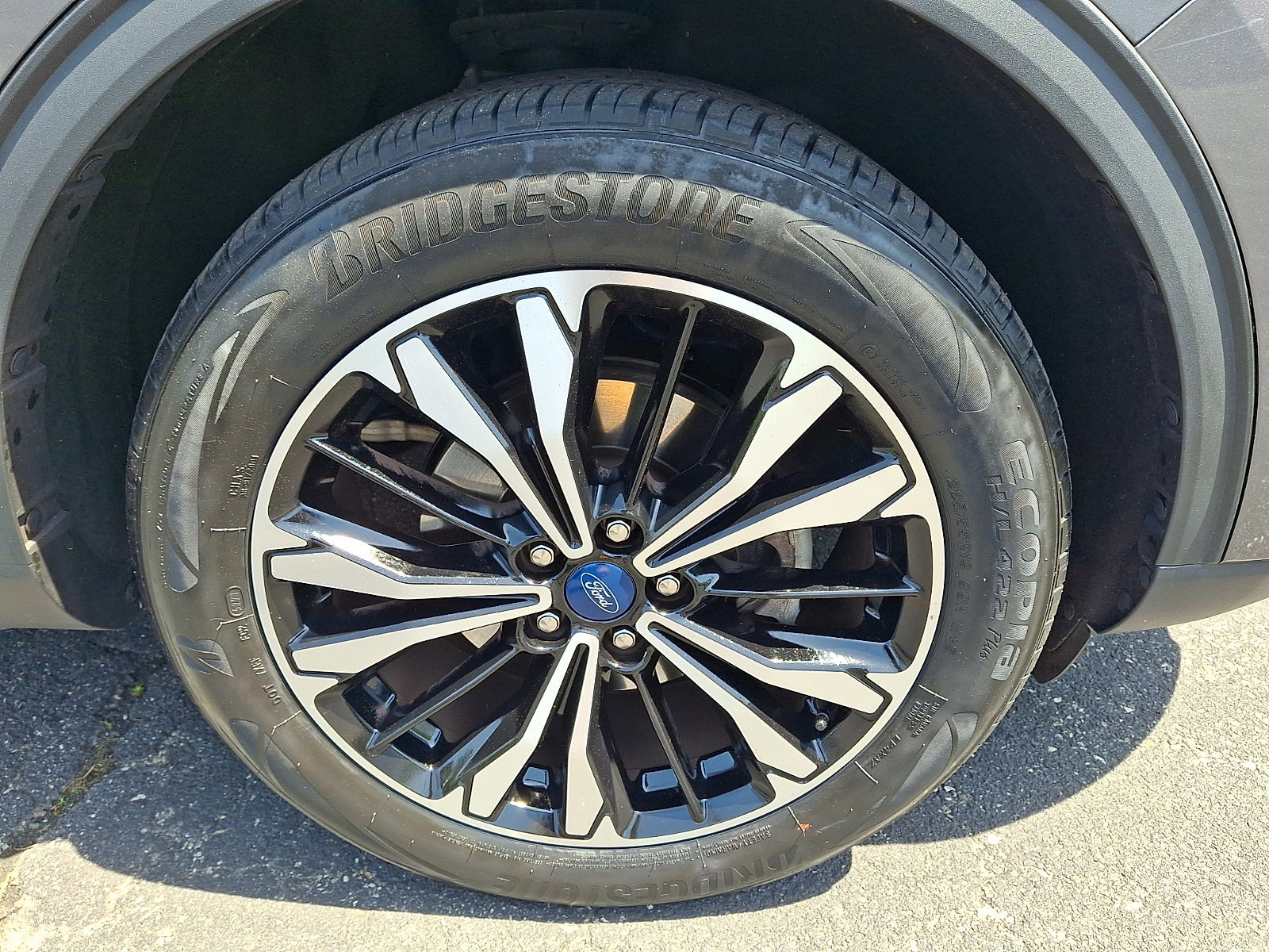 Certified 2022 Ford Escape SE w/ SE Sport Appearance Package AWD/4WD image 9