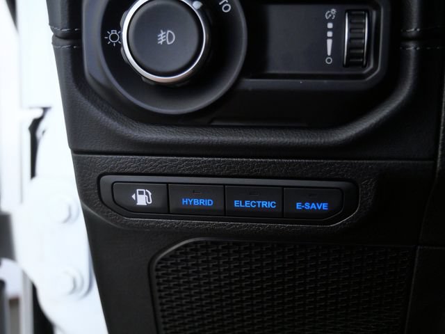 Used 2024 Jeep Wrangler Unlimited Rubicon 4xe AWD/4WD image 26