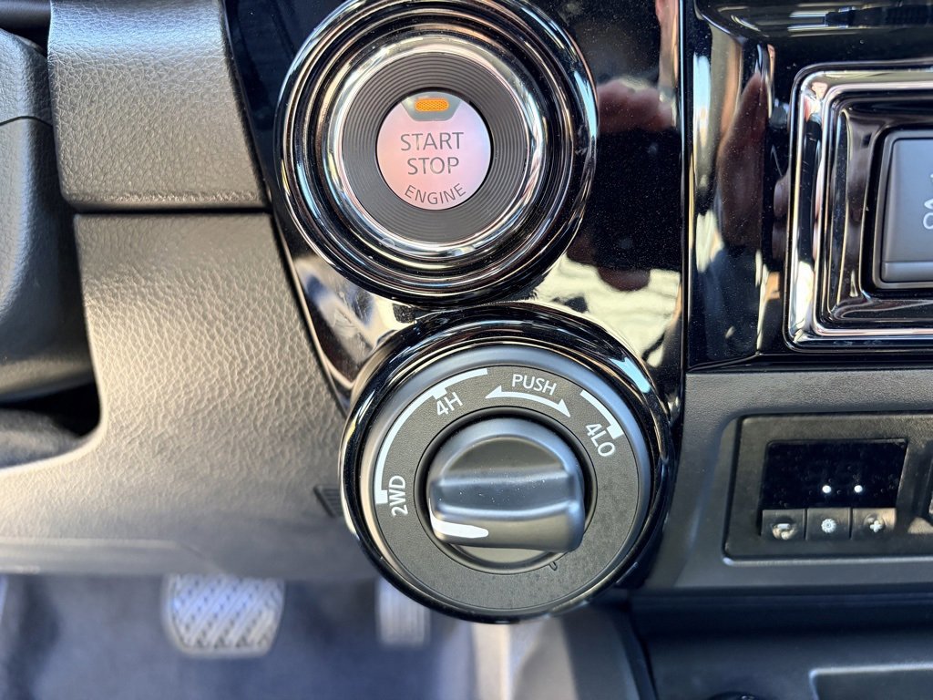 Used 2021 Nissan Titan Platinum Reserve w/ Moonroof Package image 14