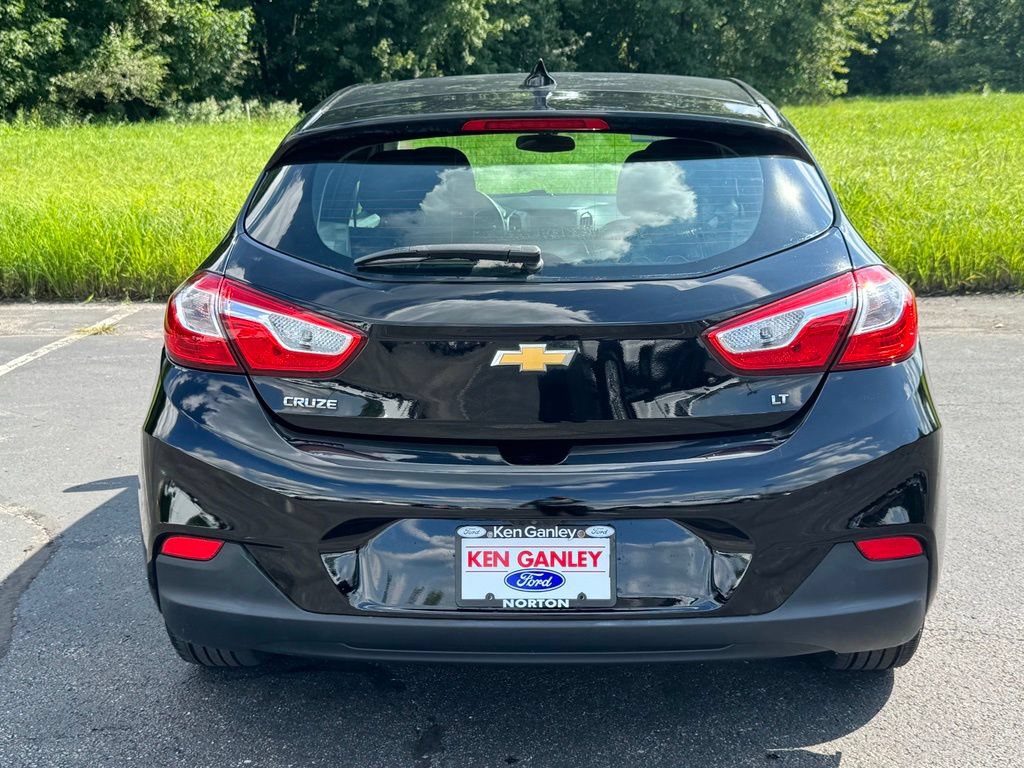 Used 2017 Chevrolet Cruze LT FWD image 10