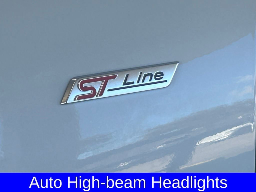 Certified 2025 Ford Escape ST-Line w/ Tech Pack #1 image 18