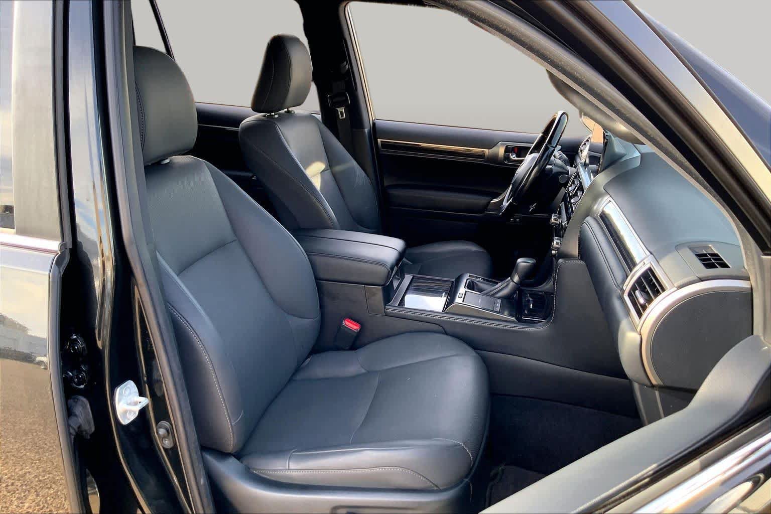 Used 2022 Lexus GX 460 Premium w/ Premium Package AWD/4WD image 9