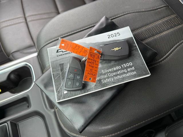 Used 2025 Chevrolet Silverado 1500 High Country image 6