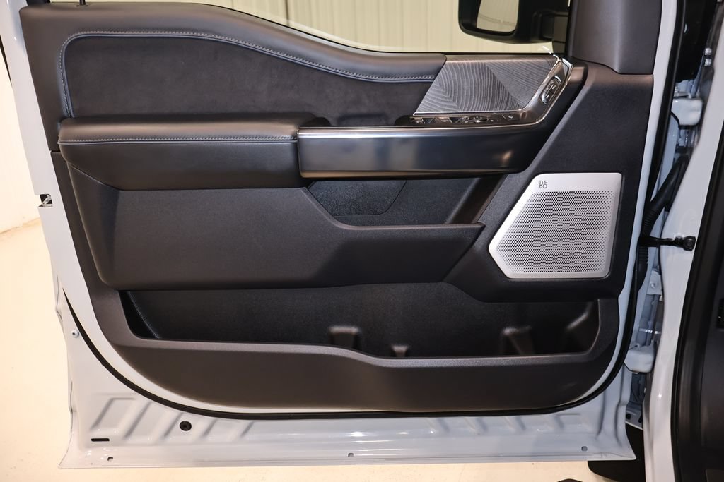Certified 2025 Ford F350 4x4 Crew Cab Super Duty image 11