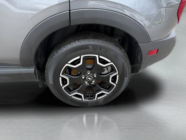 Certified 2025 Ford Bronco Sport Outer Banks w/ Outer Banks Tech Package+ AWD/4WD image 26