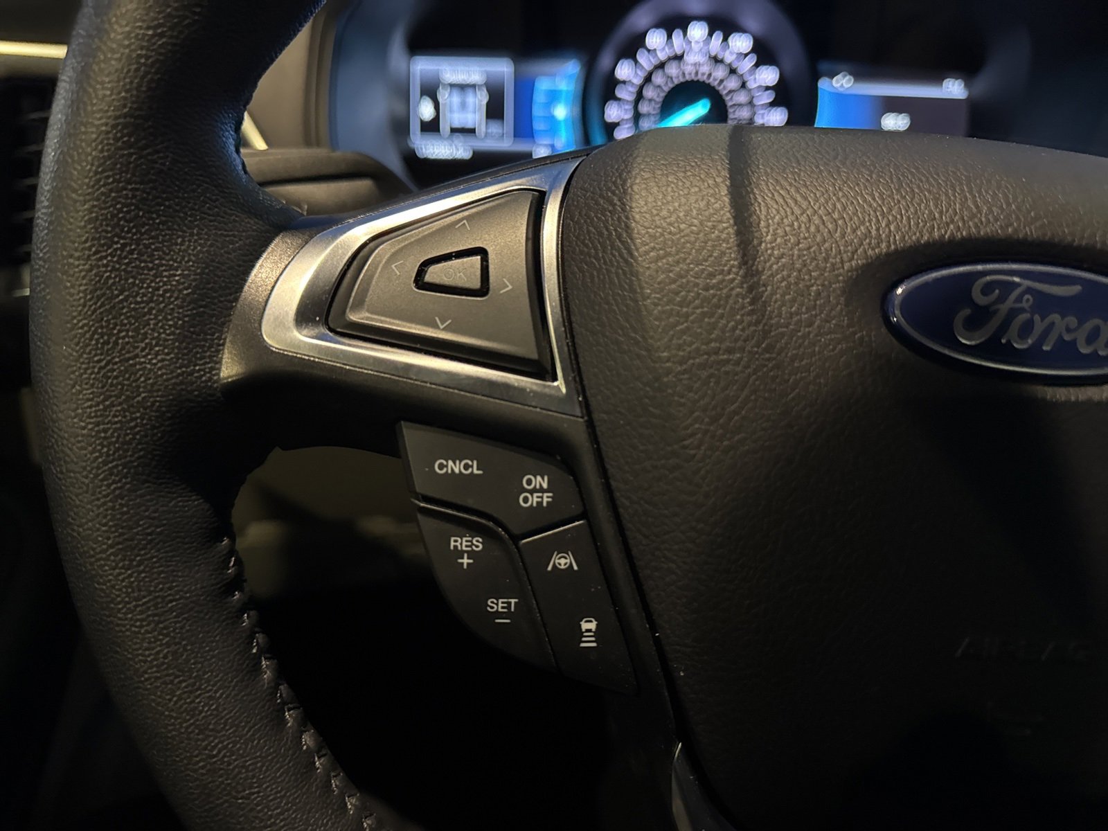 Certified 2024 Ford Edge Titanium w/ Equipment Group 301A image 27