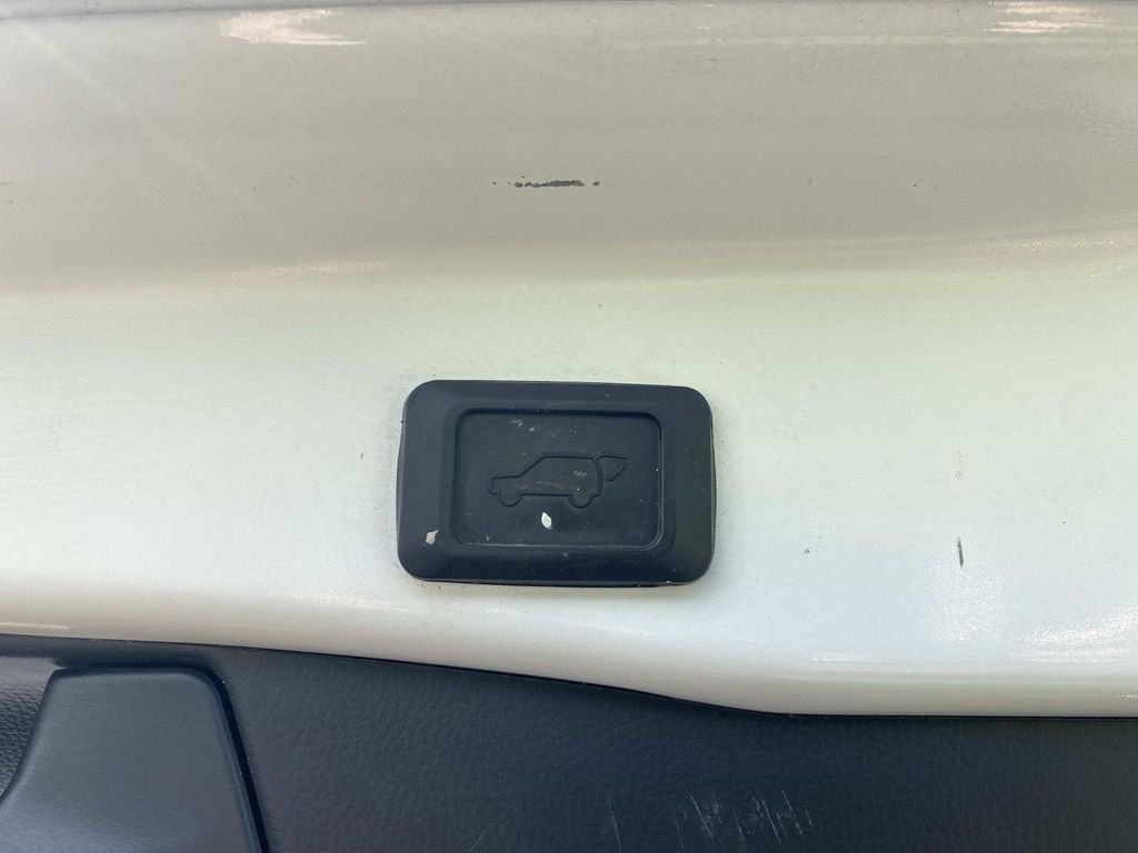 Used 2024 Toyota RAV4 XLE w/ Convenience Package FWD image 13