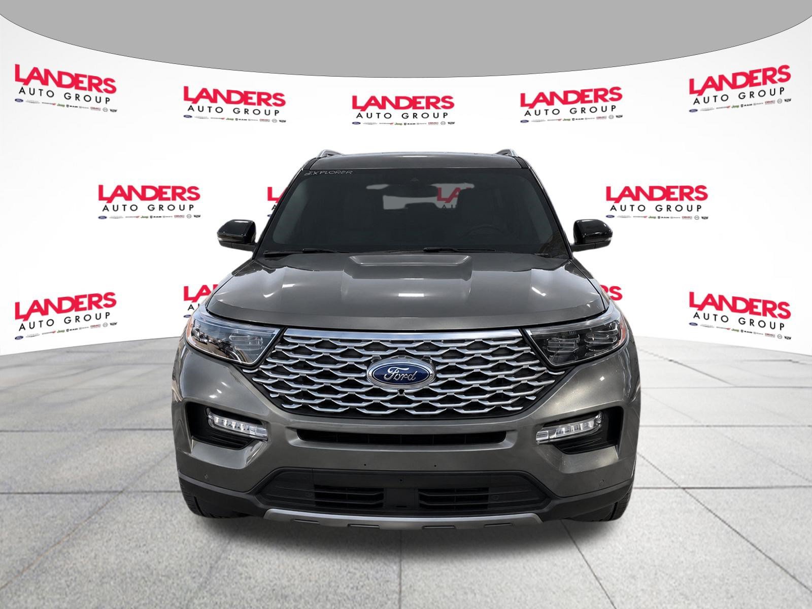 Certified 2020 Ford Explorer Platinum w/ Premium Technology Package AWD/4WD image 2