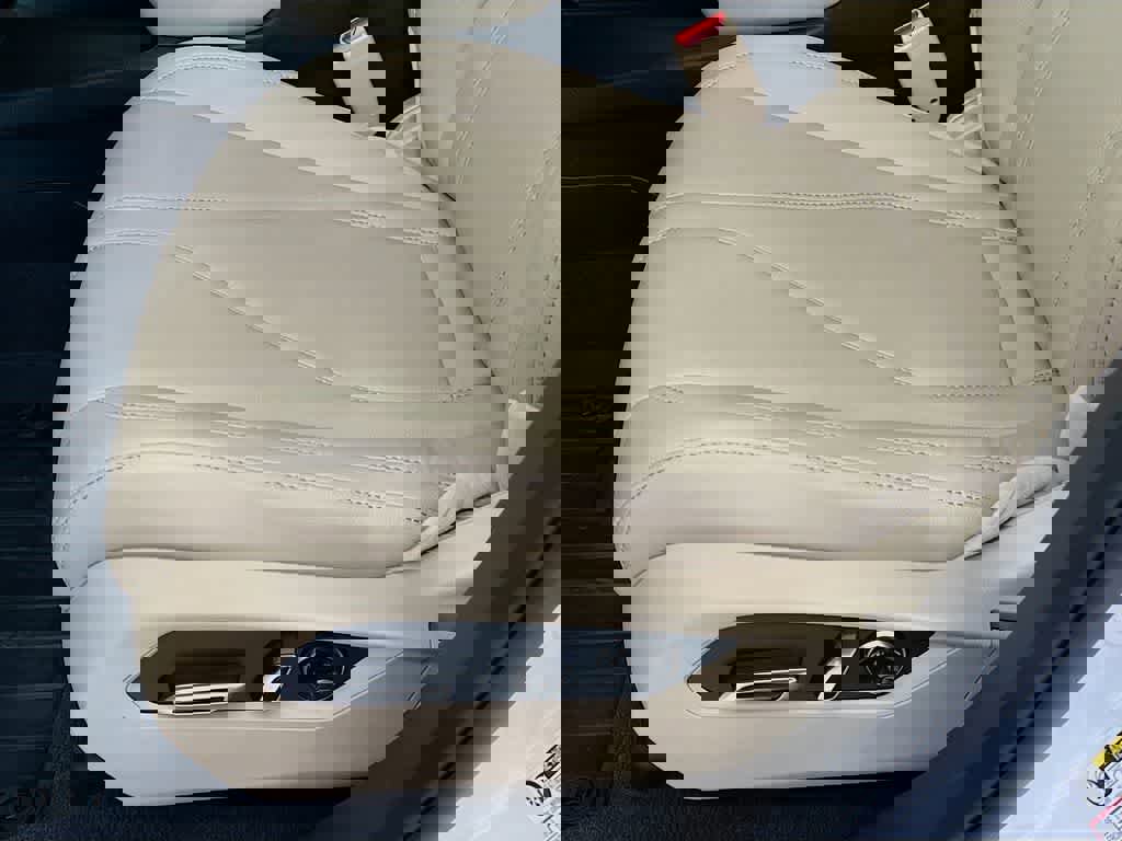 Used 2024 Acura RDX SH-AWD image 30