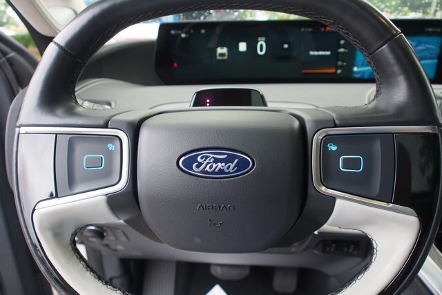 Certified 2025 Ford Expedition Max Platinum w/ Platinum Ultimate Package AWD/4WD image 23