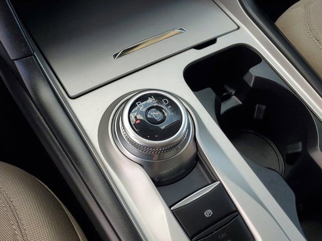 Certified 2024 Ford Explorer 2WD image 27