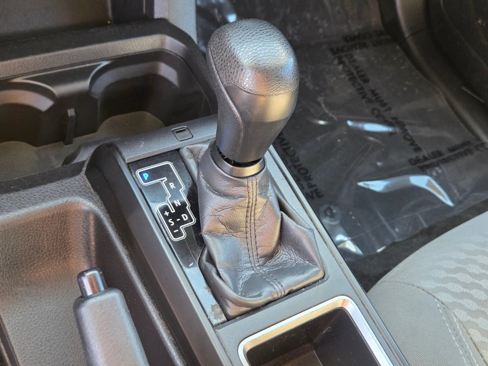 Used 2022 Toyota Tacoma SR RWD image 23