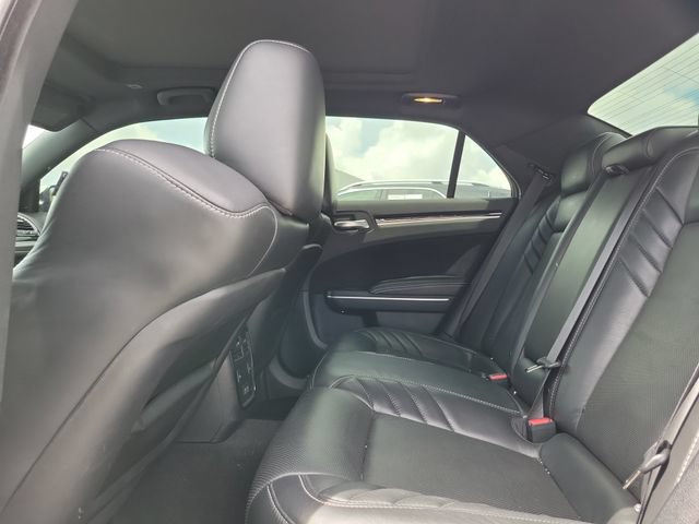 Used 2023 Chrysler 300 C RWD image 11