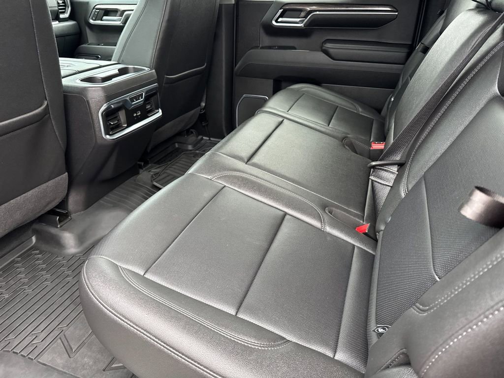 Used 2022 Chevrolet Silverado 1500 LTZ w/ Technology Package AWD/4WD image 11
