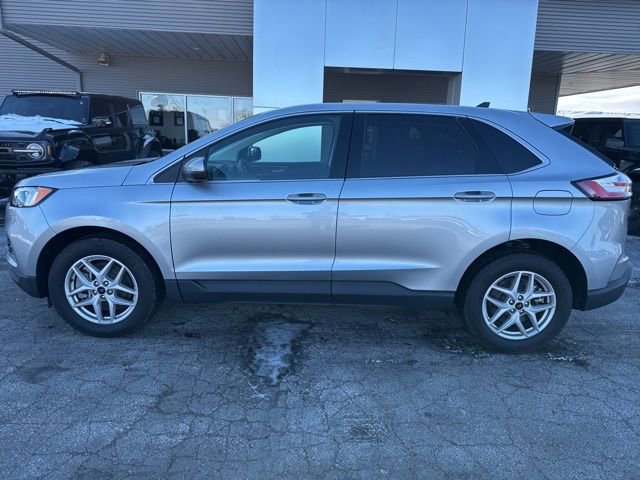 Certified 2024 Ford Edge SEL w/ Convenience Package image 2