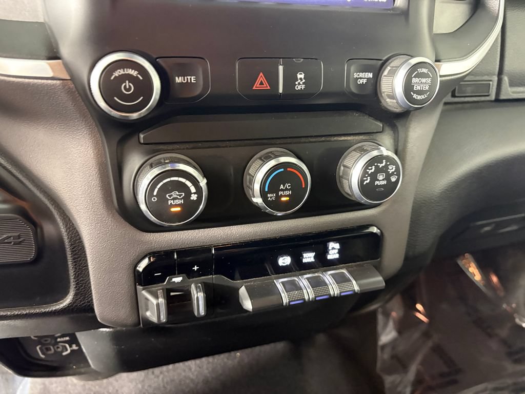 Used 2021 RAM 2500 Big Horn w/ Level 1 Equipment Group AWD/4WD image 19