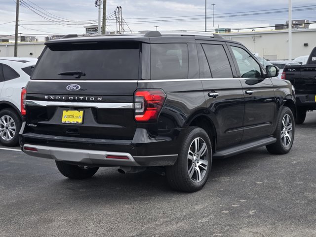 Certified 2024 Ford Expedition Limited image 3
