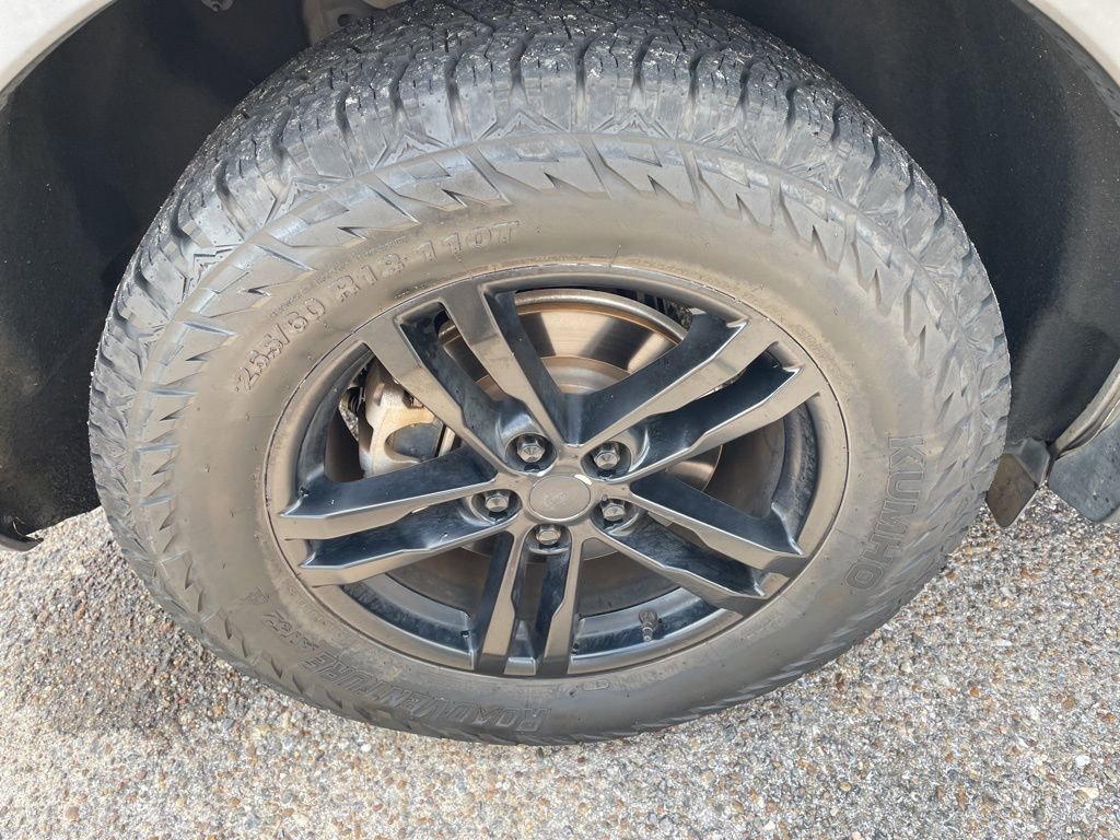 Certified 2020 Ford Explorer XLT RWD image 11
