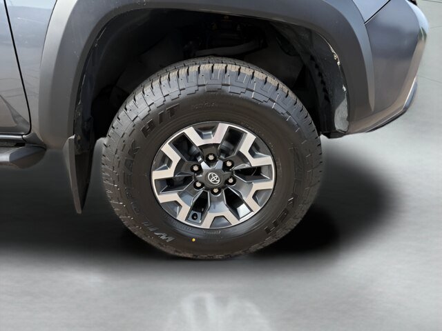 Used 2023 Toyota Tacoma TRD Off-Road AWD/4WD image 30