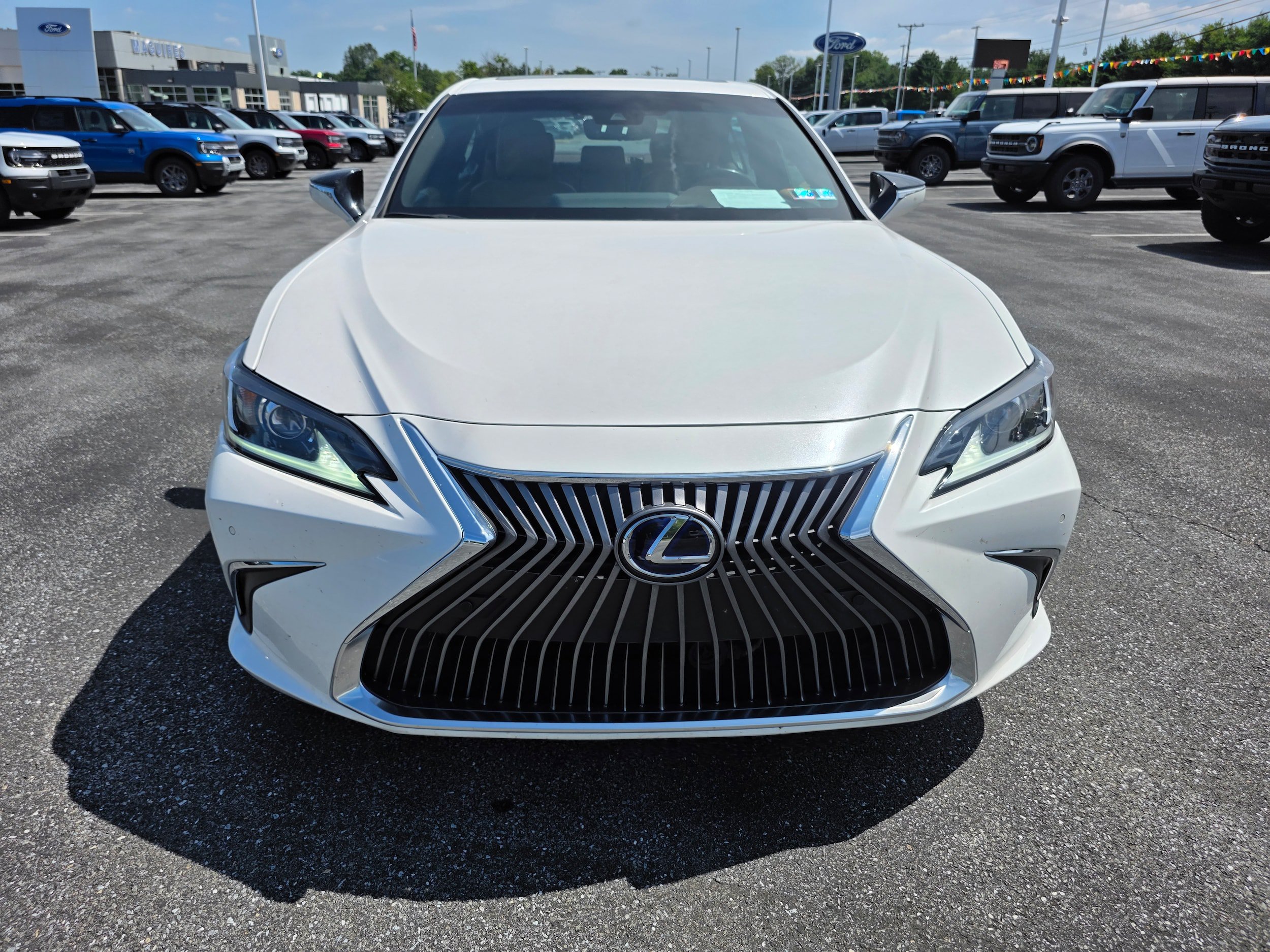 Used 2021 Lexus ES 300h w/ Accessory Package FWD image 8