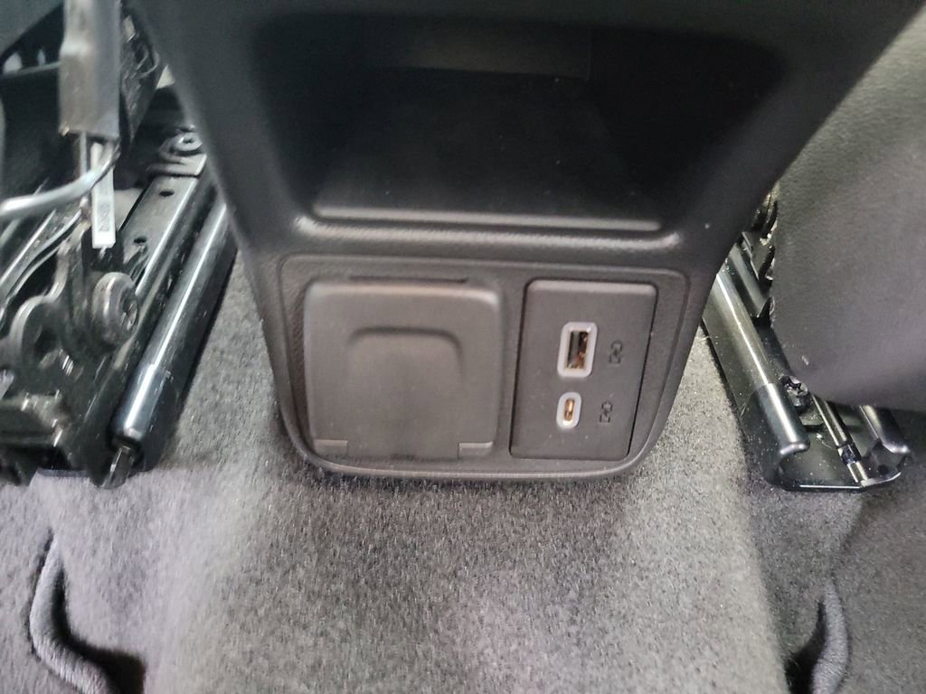 Used 2021 Buick Encore GX Essence w/ Advanced Technology Package AWD/4WD image 13